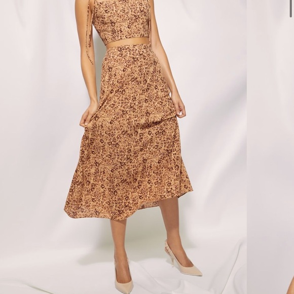 Wilfred midi skirt and cropped top SET* - Picture 2 of 10